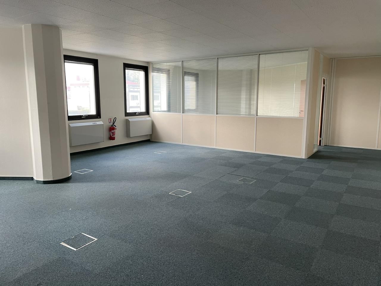 Bureau Saint-Aubin 318m² Location bureau Saint-Aubin Essonne OLBUR2208061 6